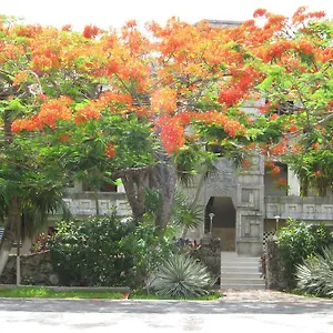 https://condumel.allrivieramayahotels.com